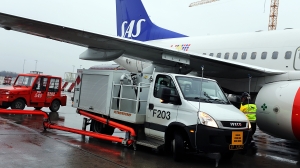 Tanking av SAS-fly på Oslo lufthavn (osl.no)