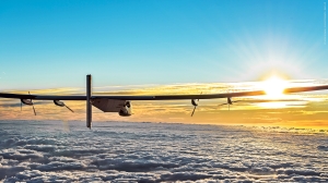 Den historiska jorden runt-flygning ska påbörjas i slutet av februari eller början av mars i Abu Dhabi (solarimpulse.com)