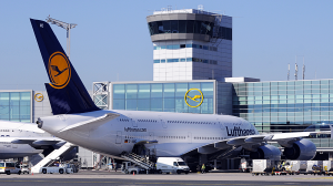 Lufthansa`s Airbus A 380 på Frankfurt airport (Ingrid Fridl/Lufthansa)