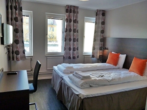 First Hotel Solna åpnet dørene for første gang i februar i år, har 75 rom og ligger sentralt plassert i den hurtigvoksende byen Solna, like utenfor Stockholm. (FH)